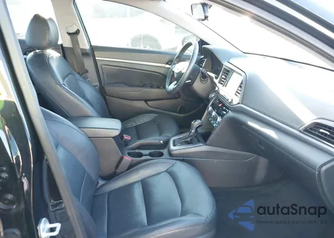 2019 Hyundai Elantra Value Edition z USA, uszkodzony, nr VIN 5NPD84LF5KH464795